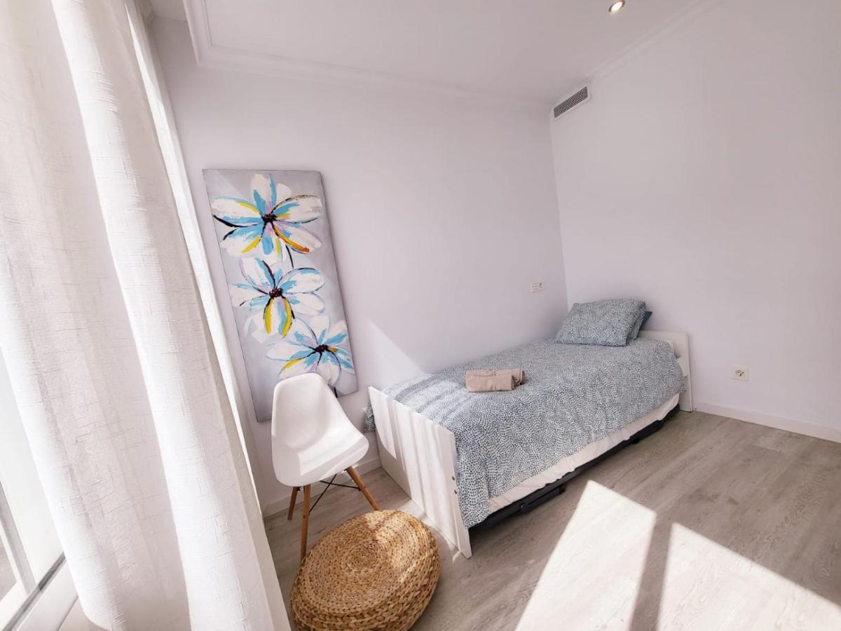 Stylish 3 Bedroom Penthouse In Marbella Centre With Large Pool Close To The Beach Екстериор снимка