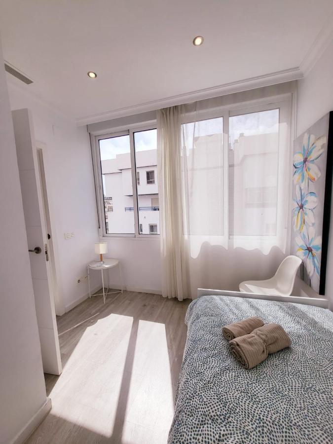 Stylish 3 Bedroom Penthouse In Marbella Centre With Large Pool Close To The Beach Екстериор снимка